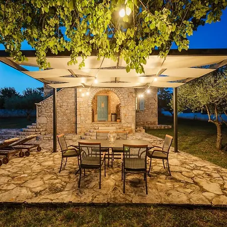 Casa Rovo * Sveti Lovrec Pazenaticki